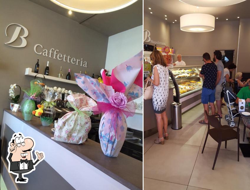 Gli interni di Pasticceria Napoletana
