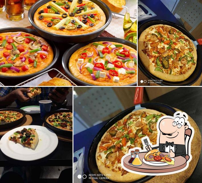 Try out pizza at Pizza Hut Fun Republic Mall, Coimbatore