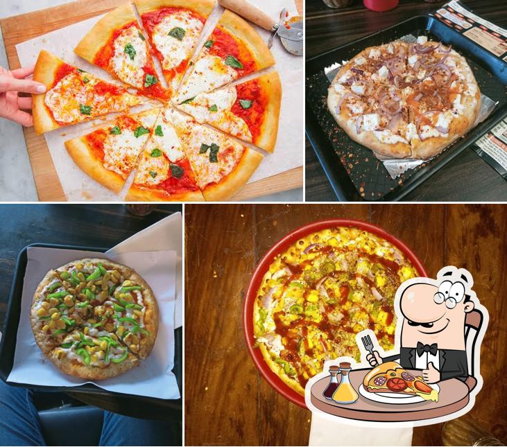 Order pizza at Pizza club
