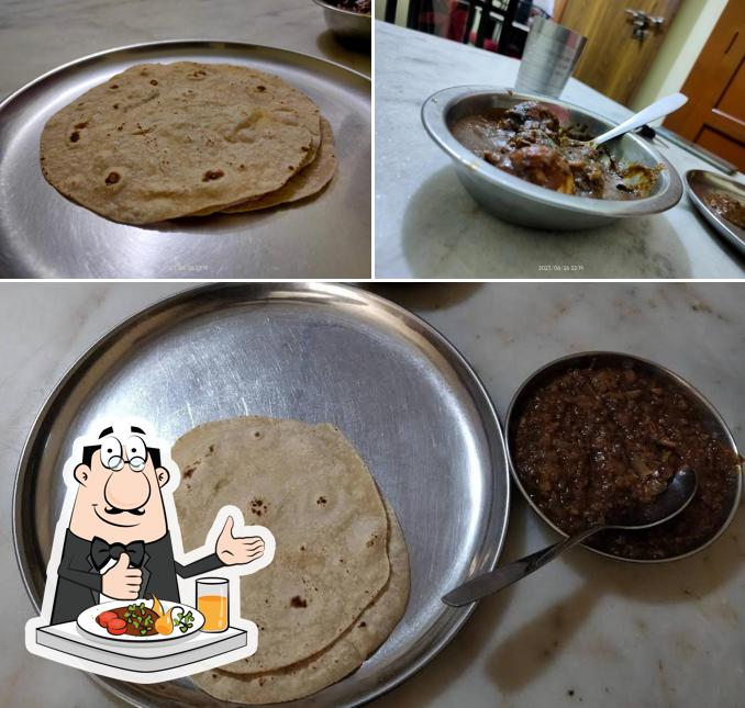 Meals at Murali Restaurant முரளீ உணவகம்