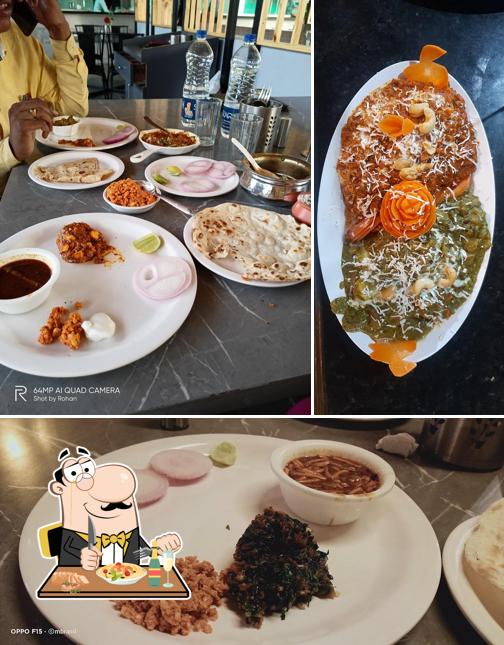 Food at Nasale Bandhu's Sidheswar Pure Vegetarian Family Restaurant