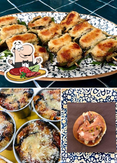 Prenditi i piatti di carne a CUCINA SAVOCA