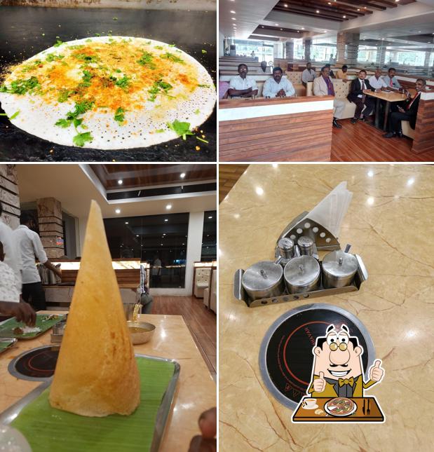 Try out pizza at Hotel Aishwarya Bhavan