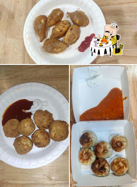 Food at Momo Street