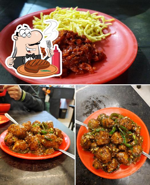 Order meat meals at Sai Chinese corner