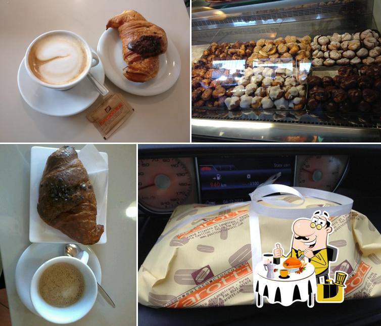 Platti al Pasticceria Zarotti