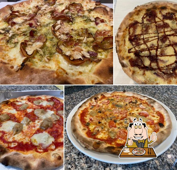 Scegli tra le svariate varianti di pizza