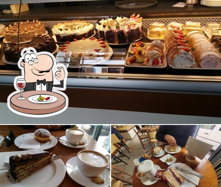 Platti al Café Pasticceria Greta