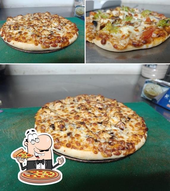 Pick different kinds of pizza