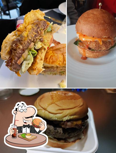 Prova un hamburger a De Giuseppe Pizzeria