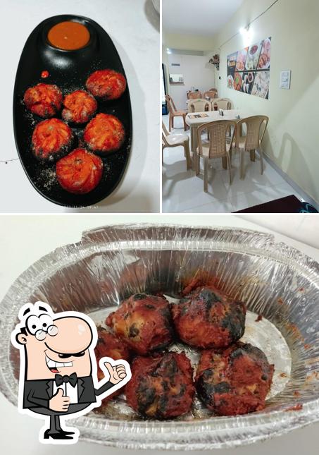 Look at the image of Momos Mania