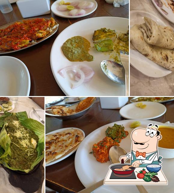 Chicken curry at Dawat Restaurant