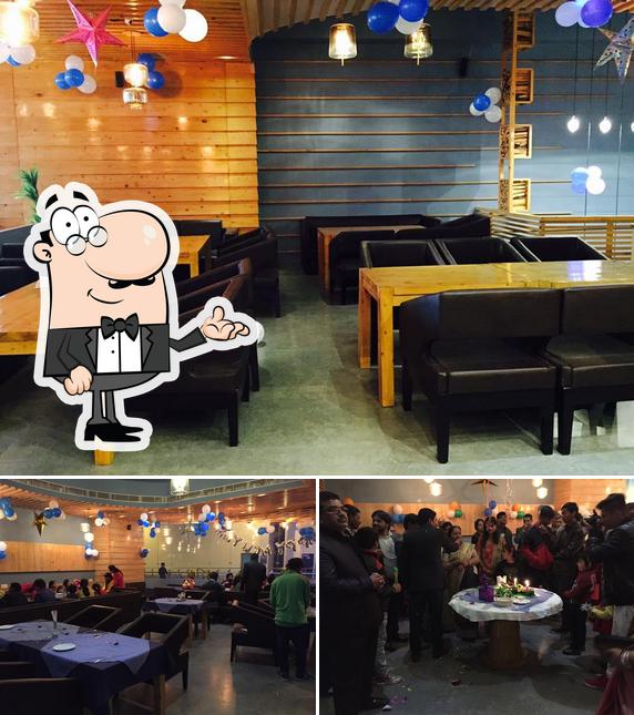 The restaurant's interior and cake