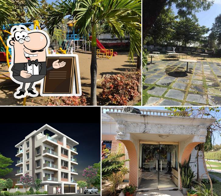 Check out how Highway Glory Restaurant looks outside