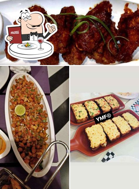 Food at Pop Tate's R Mall Thane