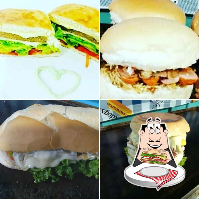 Clube sanduíches em Fofuxão lanches