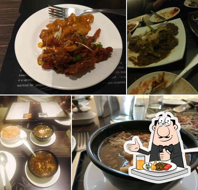 Food at MOMO