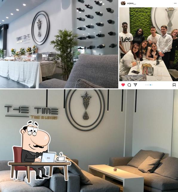 Dai un'occhiata agli interni di The Time - Luxury Lounge
