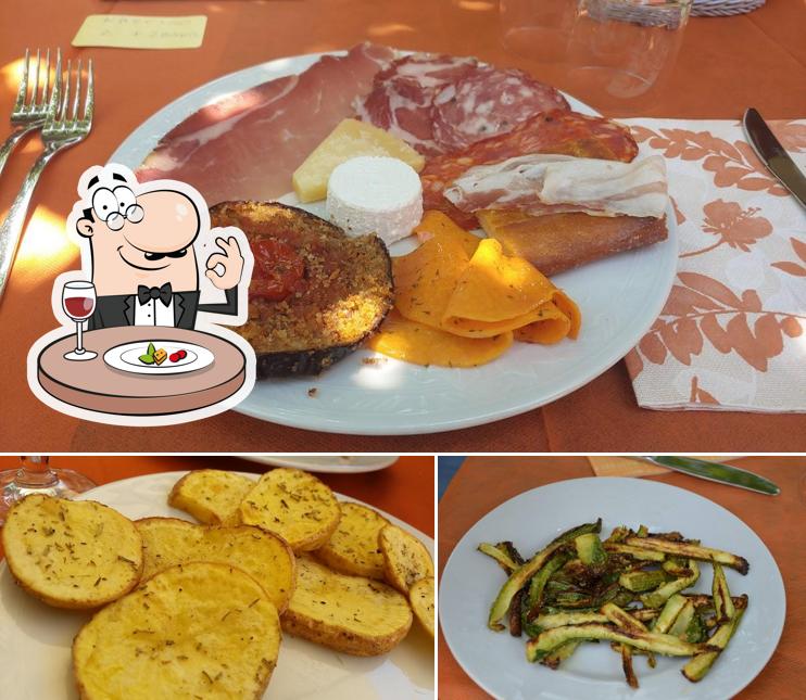 Platti al Trattoria Il Casale La Foce