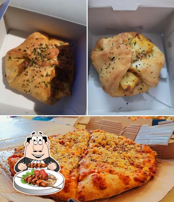 Meals at Domino's Pizza Bundelkhand University, Jhansi
