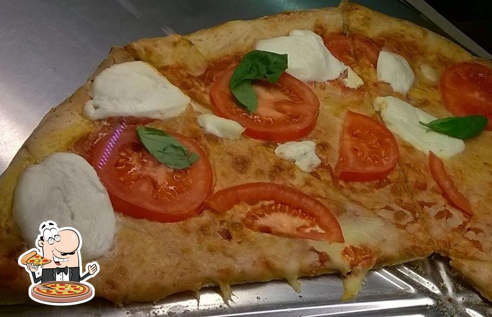 Scegli tra le svariate varianti di pizza