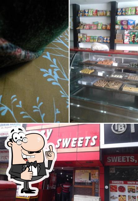 Here's a picture of Kozy Sweets