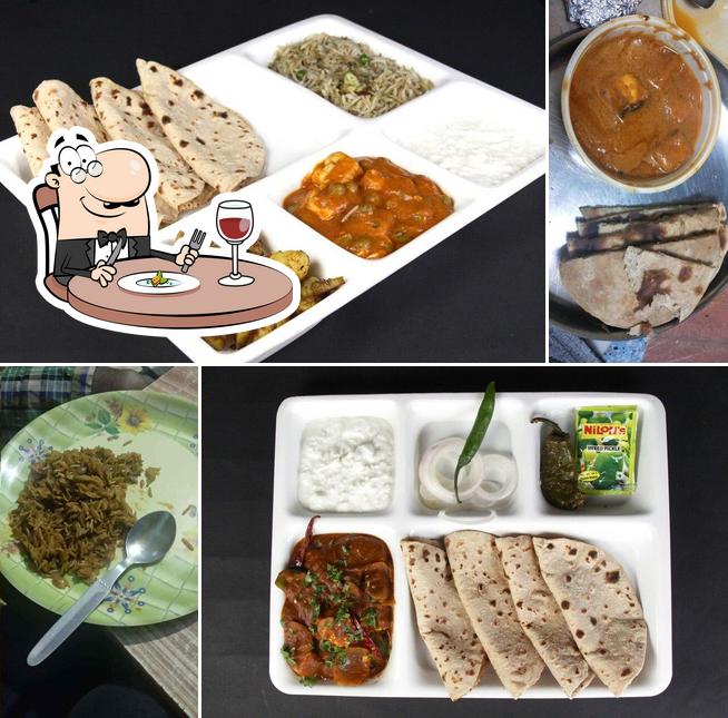 Food at M24 chandni chowk k mashur paranthe