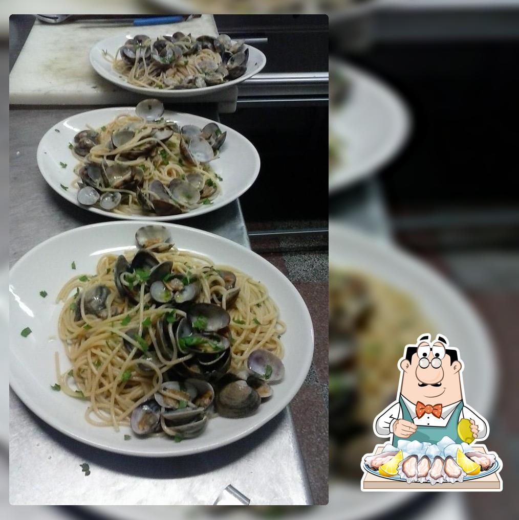 Gli ospiti di Monsieur Chicò possono provare diversi pasti di mare