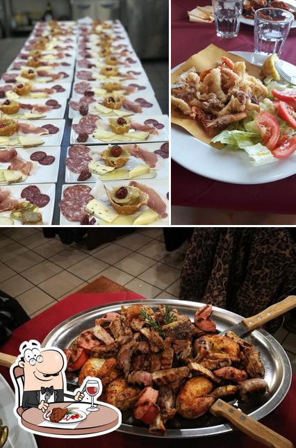 Scegli i un pasto a base di carne a Il Galletto di Mimi e Coco’ (stanza giochi per Bambini)