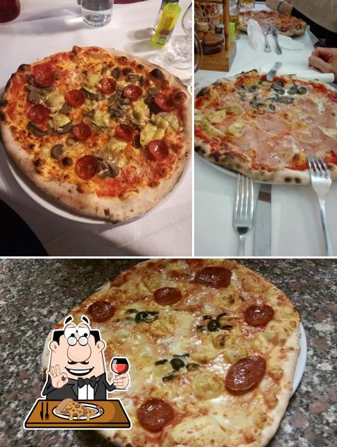 Prova una pizza a Trattoria Pergola