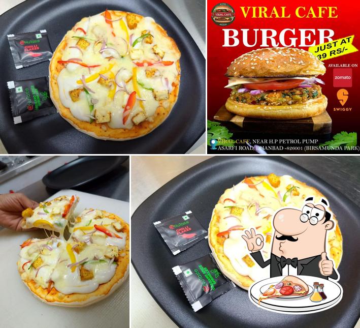 Order pizza at Viral Cafe