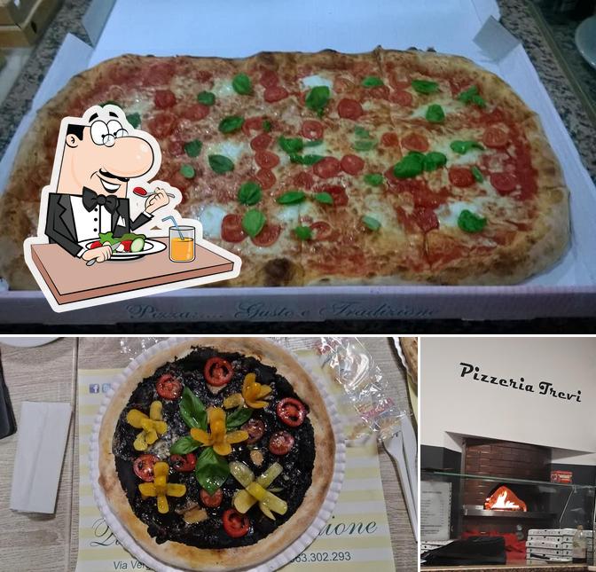 La cibo e interni del ristorante