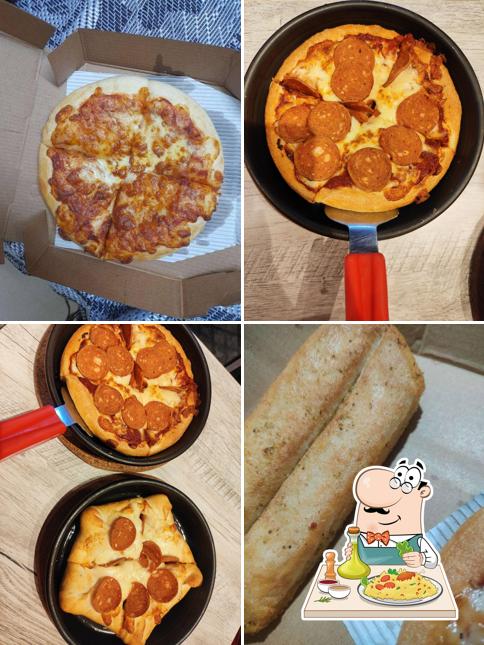 Pan pizza at Pizza Hut Rosedale Plaza Mall Newtown, Kolkata Pan pizza at Pizza Hut Rosedale Plaza Mall Newtown, Kolkata