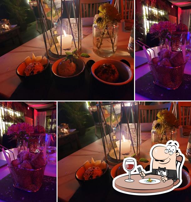 Comida em Lotus Sunset