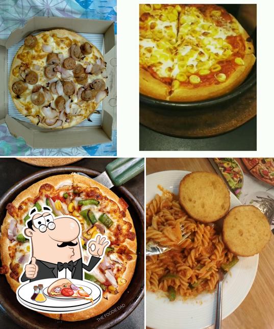 Order various variants of pizza