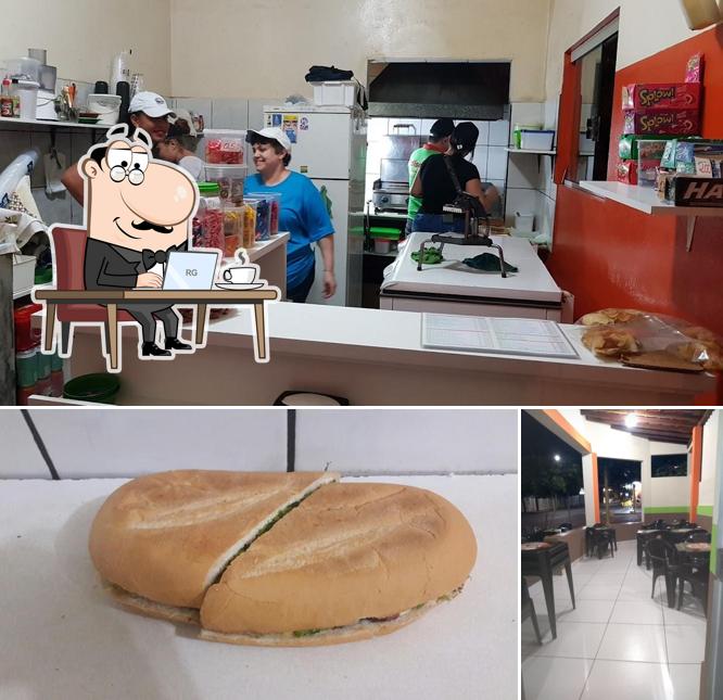 Dê uma olhada a ilustração mostrando interior e comida no Edison Lanches