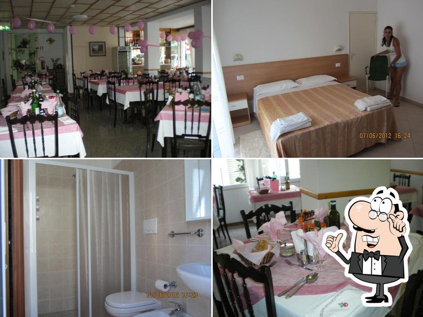 Siediti a un tavolo di Hotel Madrid