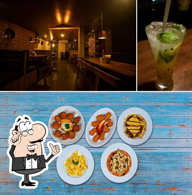 Check out how Uptown Burgery looks inside