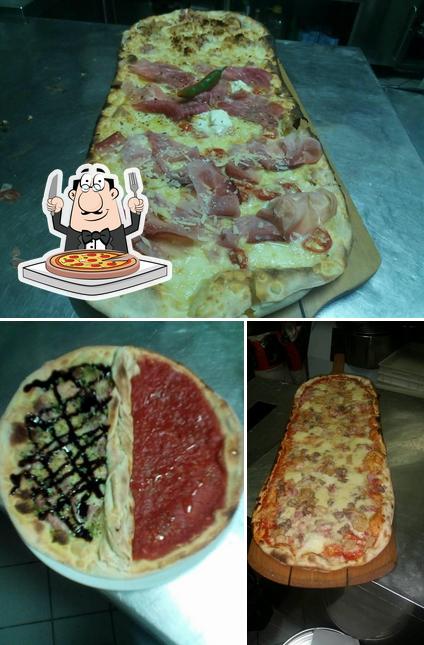 Prova una pizza a Pizzeria Ristorante Pepe Rosso di Siviglia