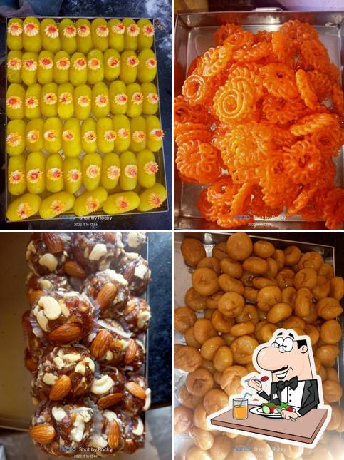 Food at Chinnari Sweets