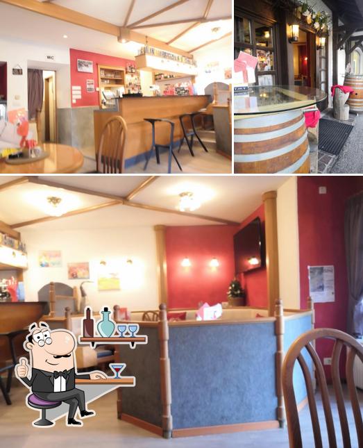 Dai un'occhiata agli interni di Garten Cafe