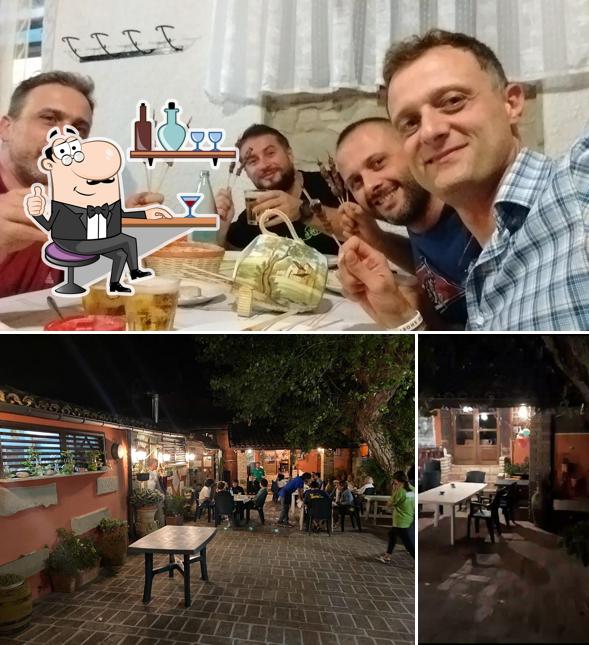 Dai un'occhiata agli interni di L'alberone