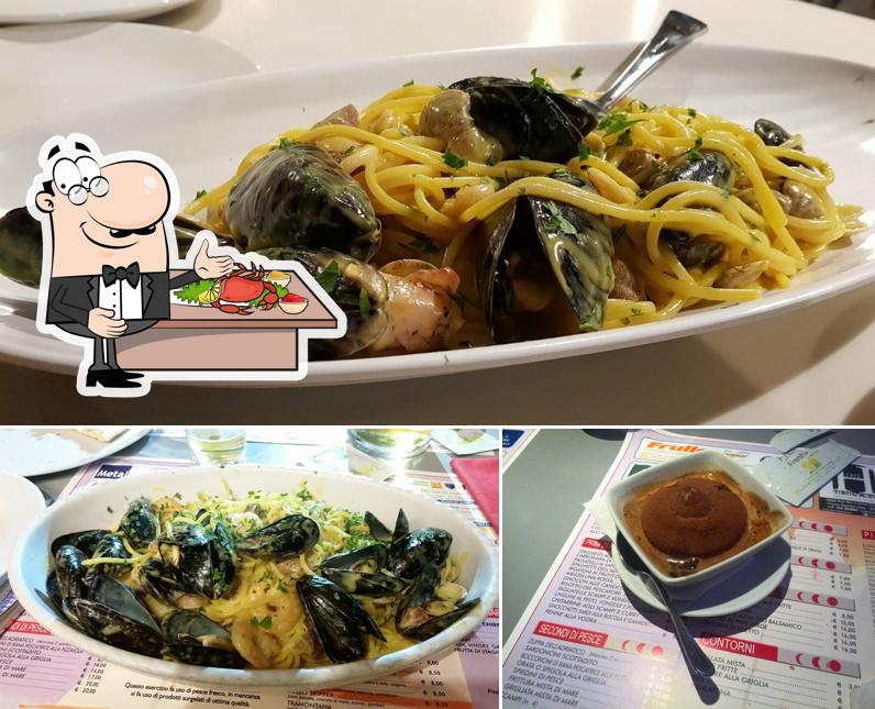 Ristorante Pizzeria Luna Rossa propone un'ampia varietà di piatti di mare