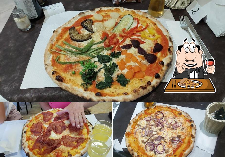 A Pizzeria Trattoria Vecchia, puoi assaggiare una bella pizza