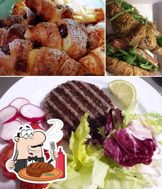 Scegli i un pasto a base di carne a Carpe Diem Caffetteria