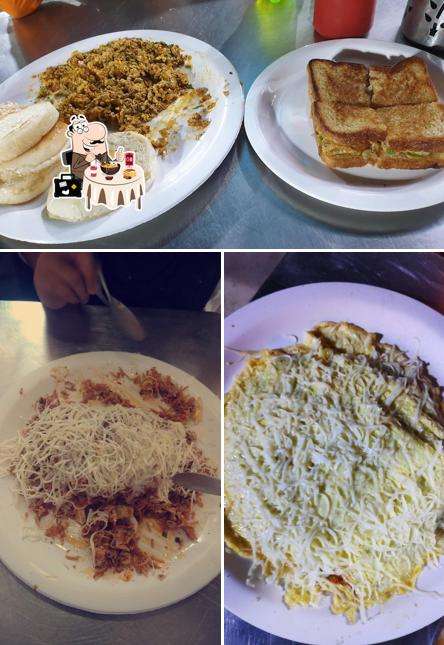 Meals at Maji Sainik Omelette Centre