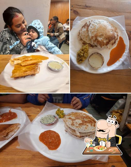 Food at Maharaja Loni Sponge Dosa