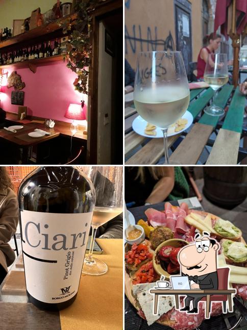 Gli interni di Enoteca Vicolo Divino