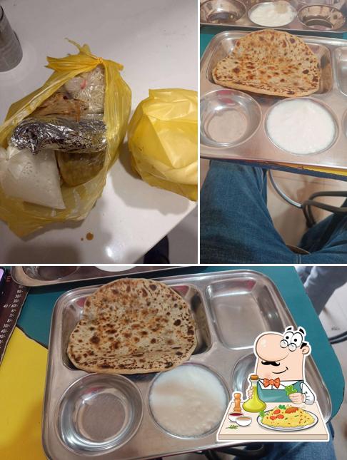 Food at Romi da dhaba