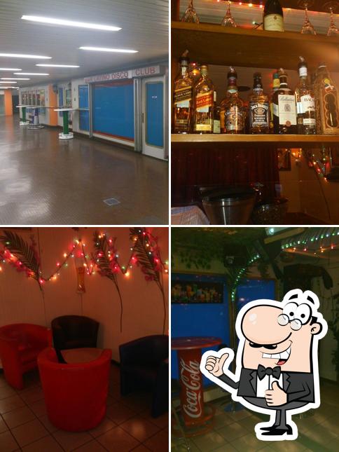 Metro Bar Latino , Castillo Vernucci Dolores